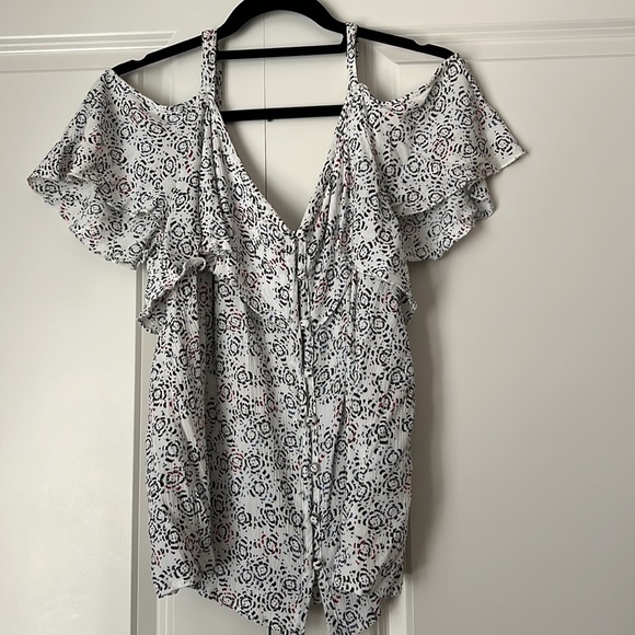 Denver Hayes rayon off the shoulder top - Picture 2 of 4